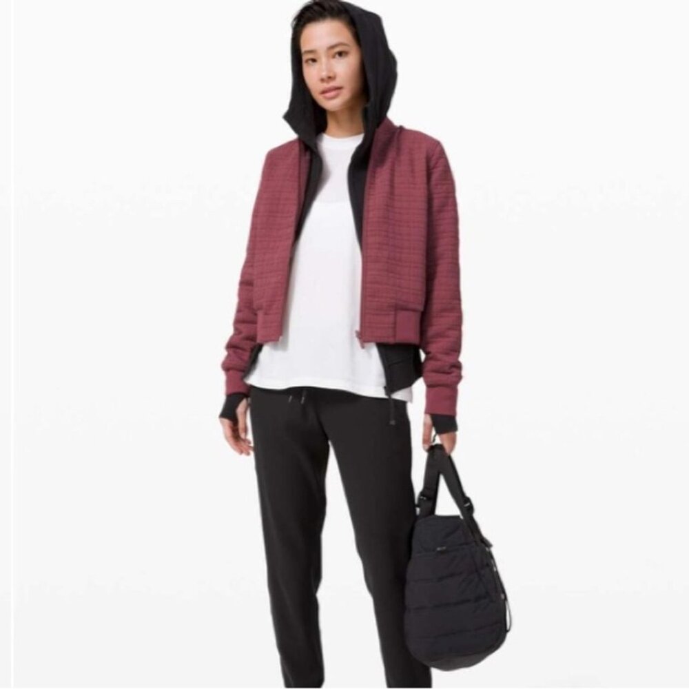 Lululemon Nonstop Reversible burgundy Chianti travel Serene bomber jacket sz 2